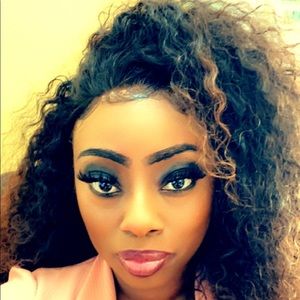 Meet your Posher, Angelika